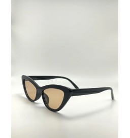 Simple black cat-eye frame...