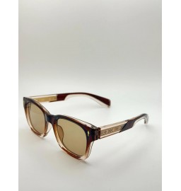 Retro-chic light brown...