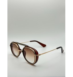 Burgundy and gold...